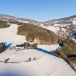 La Colline Du Baa - D'exception Bed & Breakfast 4*
