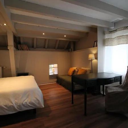 La Colline Du Baa Bed & Breakfast *